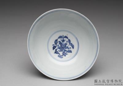 图片[2]-Stem bowl with Indian lotus scrolls in underglaze blue, Ming dynasty (1368-1644)-China Archive